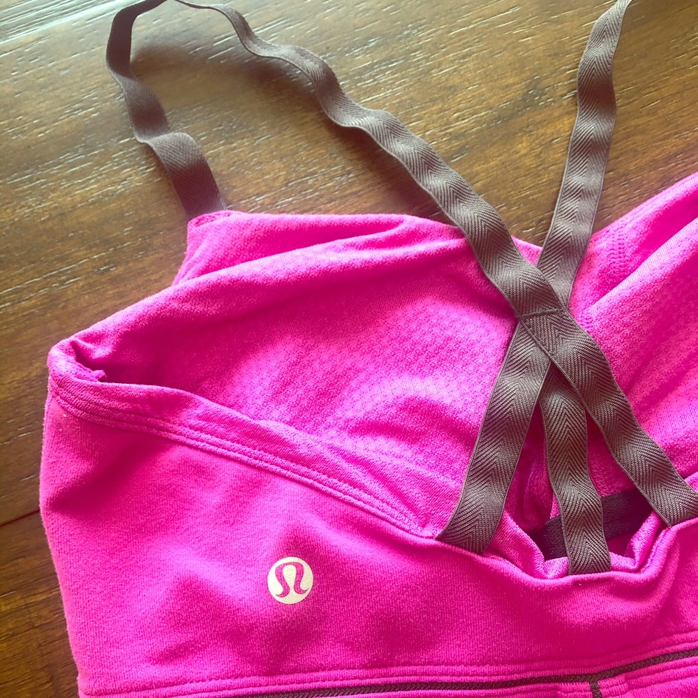 Lululemon athletica workout top with built-in bra
